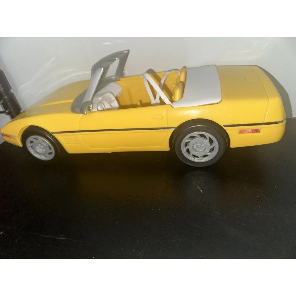 1994 Barbie Cruisin Convertible Corvette Yellow